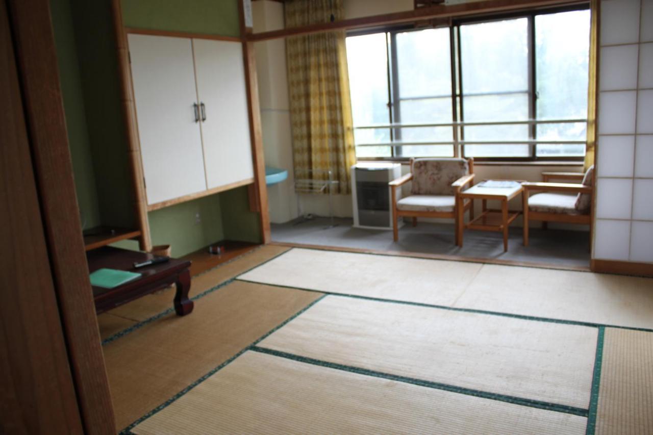 Hotel Cafe Cerisier栖里時絵 Myoko Zewnętrze zdjęcie